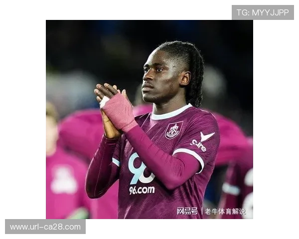 曼联vs伯恩利对攻大战，谢什科双响比分交替